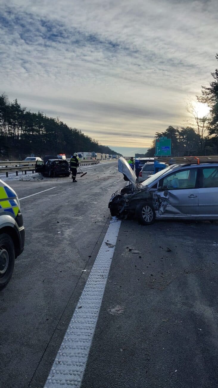 Nehoda na dálnici D1 na Vysočině. Foto: PČR