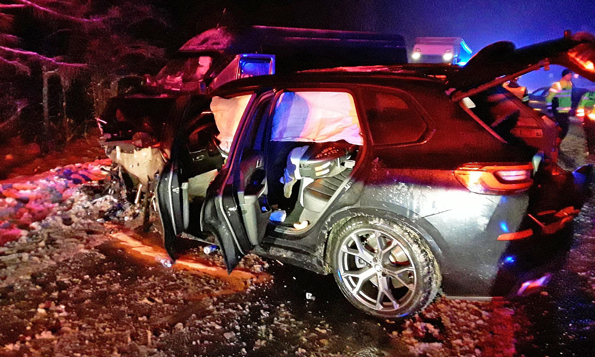 Hromadná nehoda na Karlovarsku. Foto: HZS