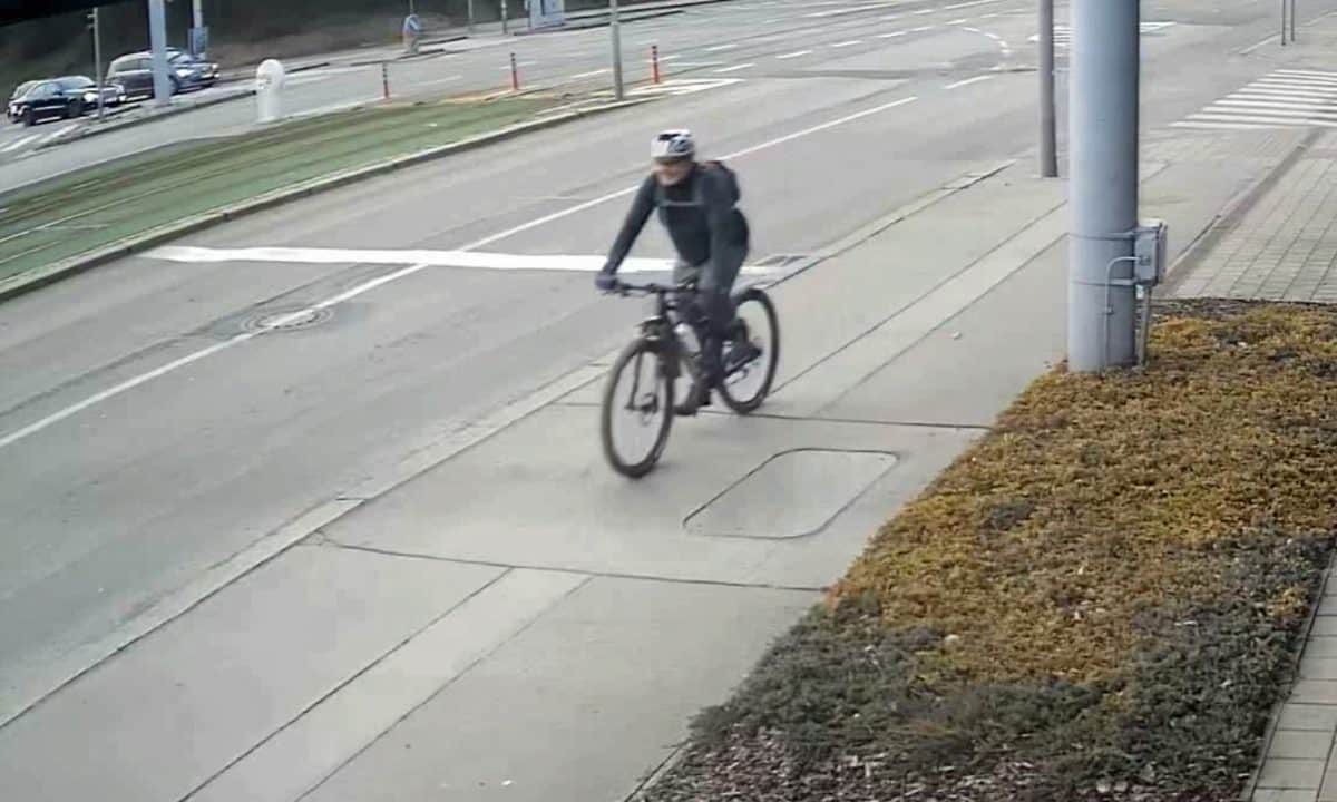 Policisté v Brně hledají tohoto cyklistu. Zdroj: Policie ČR