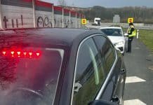 Policisté kontrolují řidiče na silnicích. Foto: Policie ČR