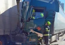 Nehoda dvou kamionů na Pražském okruhu. Foto: HZS SČK