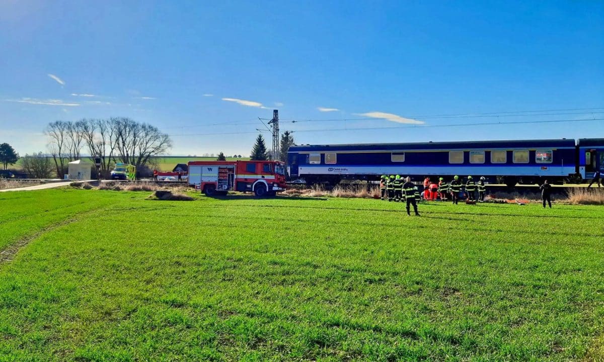 Tragická nehoda auta a vlaku na Českokrumlovsku. Foto: Správa železnic