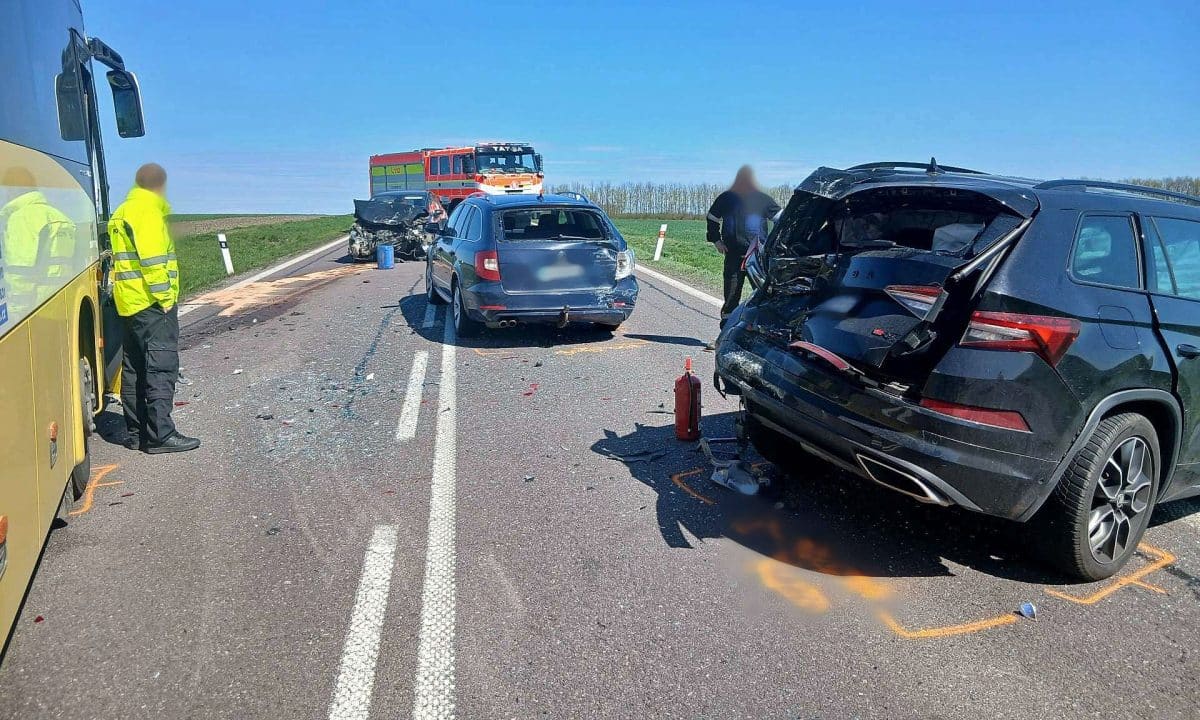 Vážná nehoda u Oleksovic na Znojemsku. Foto: HZS JMK