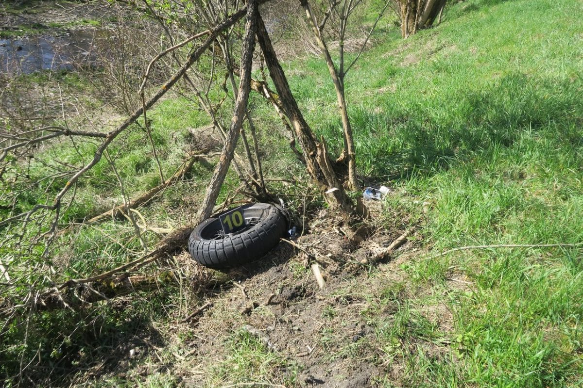 Tragická nehoda motorky a auta u Branné na Šumpersku. Foto: Policie ČR