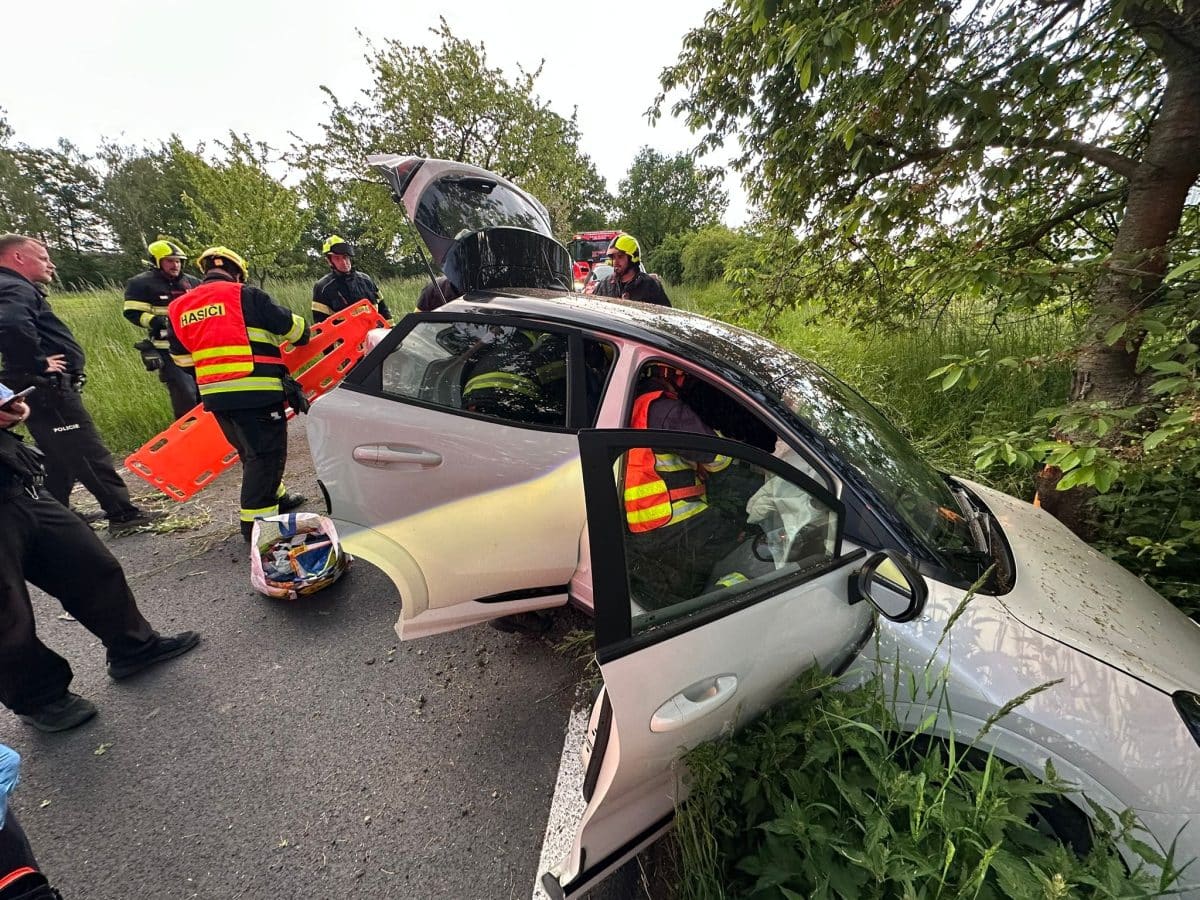 Dopravní nehoda u Vrátkova na Kolínsku. Foto: HZS Středočeského kraje