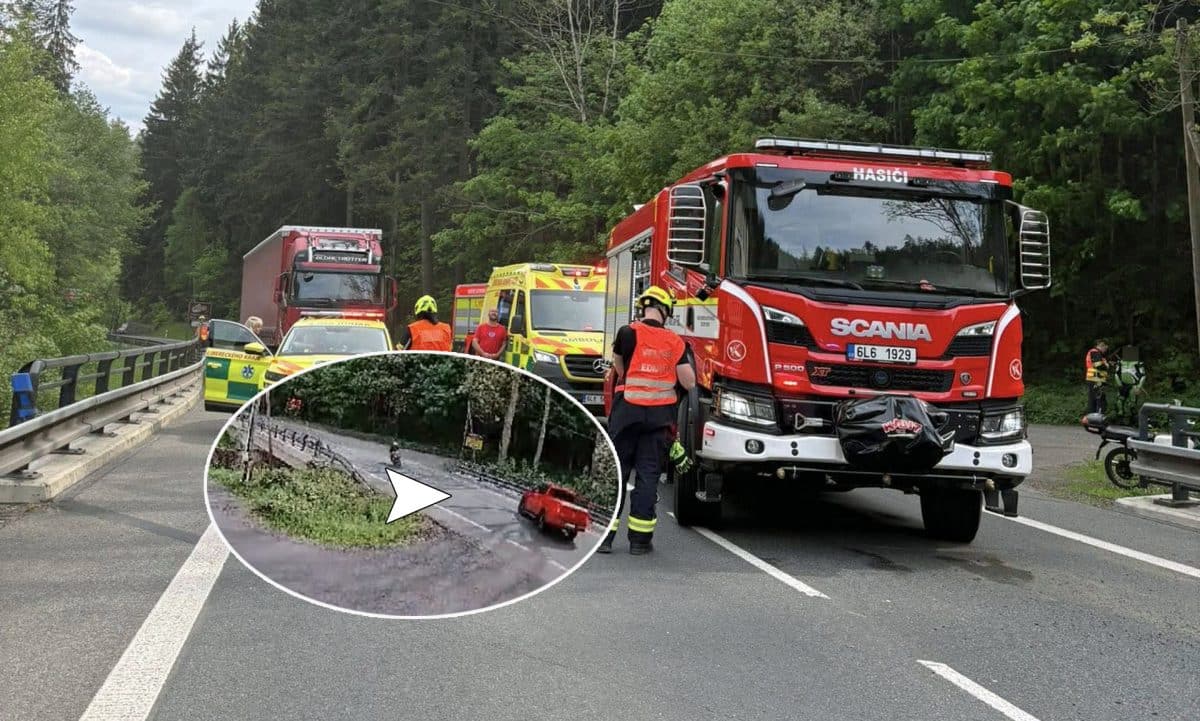 Tragická nehoda v Železném Brodě. Foto: Hasiči Železný Brod a ČRnehody
